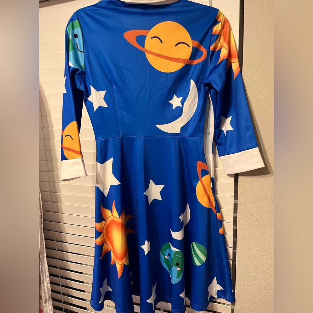 Ms. Frizzle Halloween costume and Magic School Bus earrings.